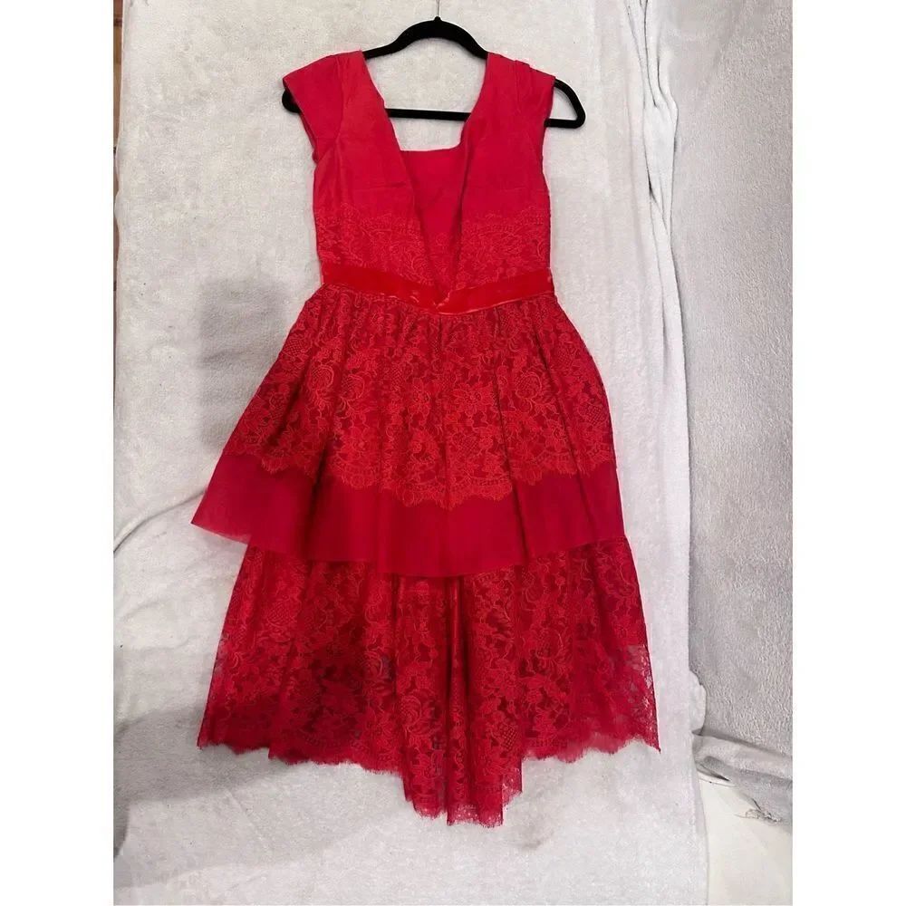 Women’s red lace with bow vintage dress size S/M